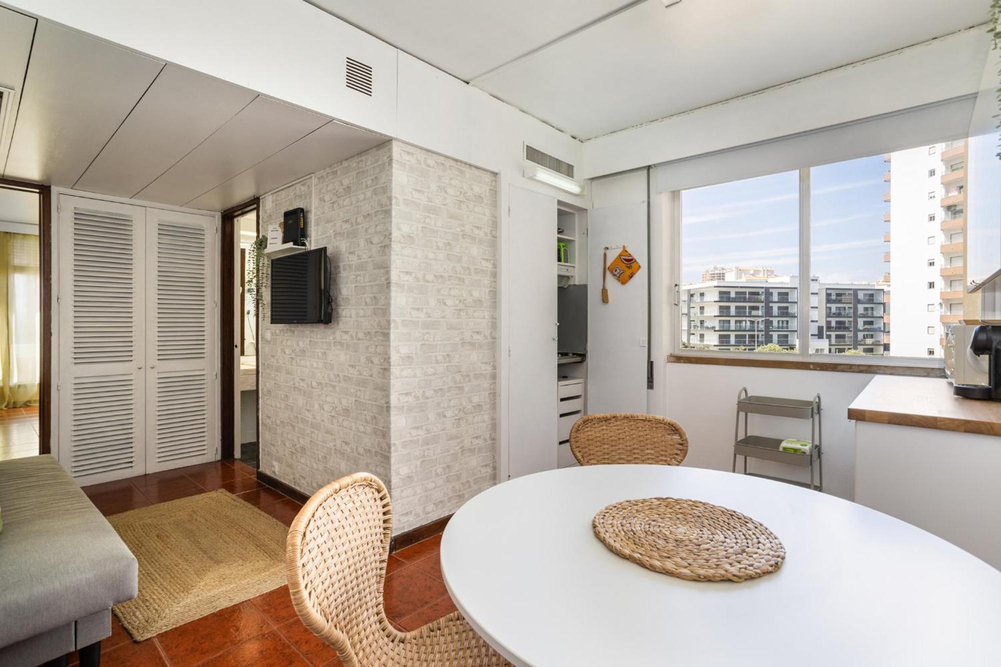 New - Tarik 111 Apartment